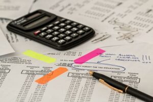 tax-documents-with-calculator